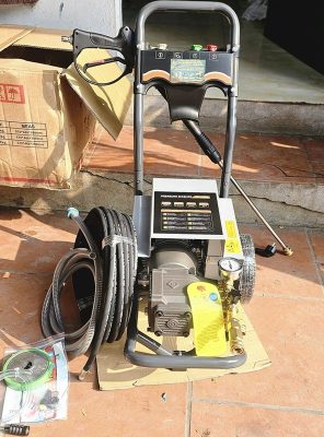 Máy rửa xe Luba 2.2 kW - 1300 PSI