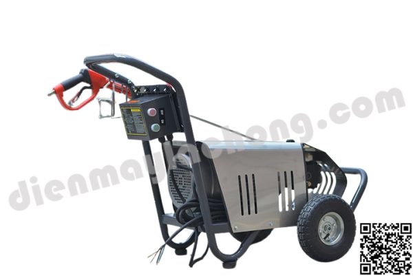 Máy rửa xe Lutian 7.5 kW – 3600 PSI hoạt động mạnh mẽ