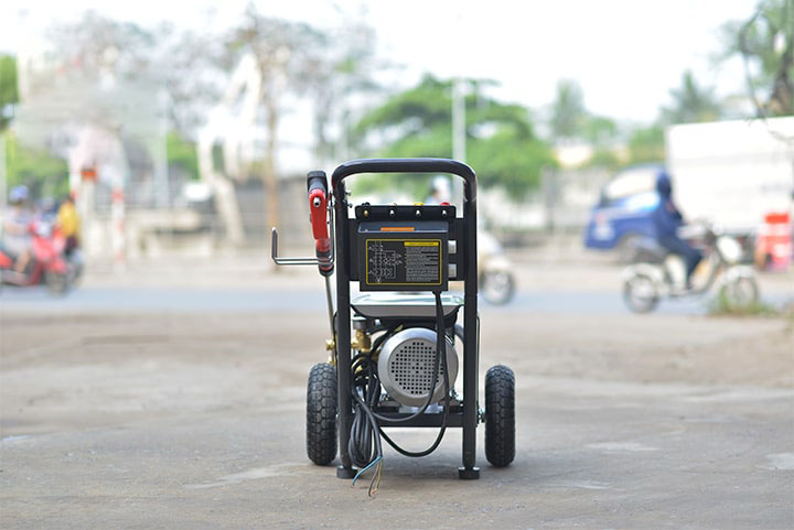 Máy rửa xe cao áp Lutian 1750 PSI