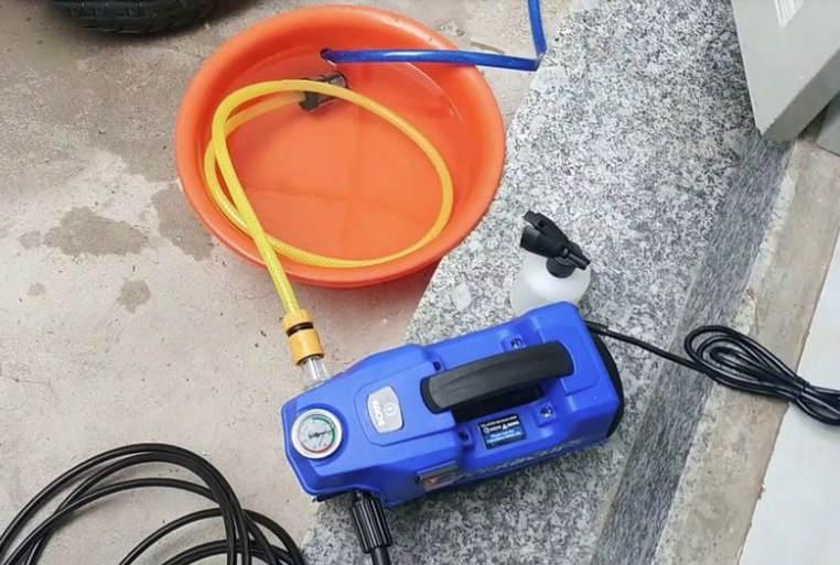 Máy rửa xe không lên nước có thể đến từ nhiều nguyên nhân