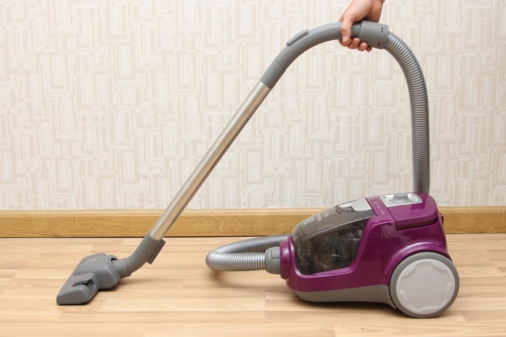 Nên vệ sinh máy hút bụi định kỳ để giúp máy hoạt động bền bỉ hơn